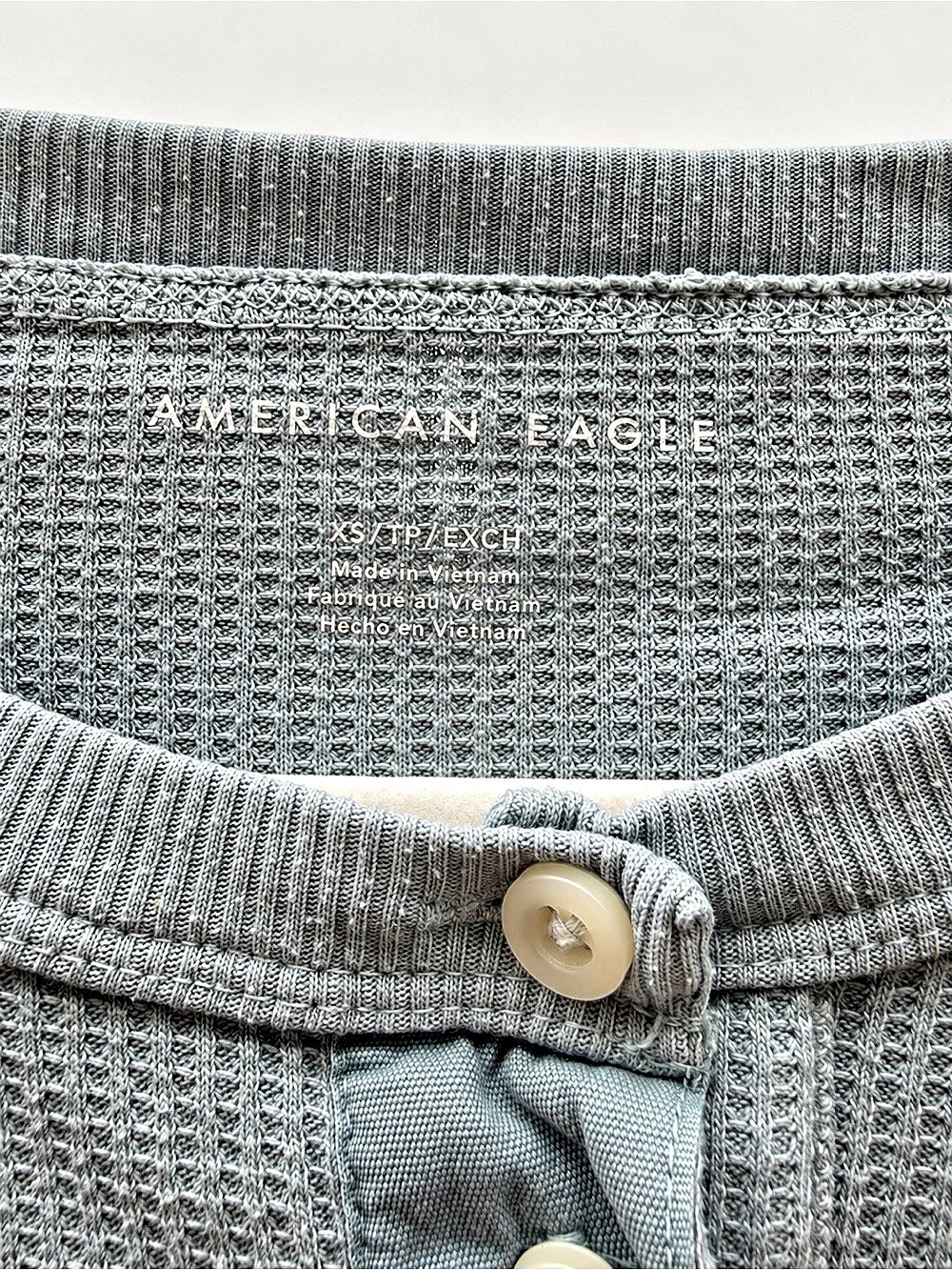 American Eagle XS Sage Green Waffle Knit Cropped Henley Top - Picture 3 of 5